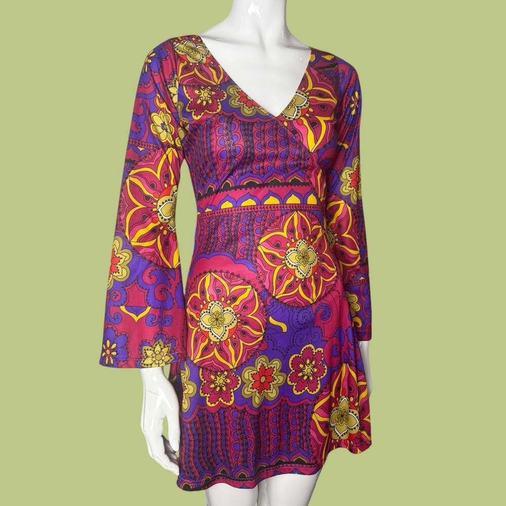 Y2K does 70s Retro Go-Go Girl Hippie Costume Mini Dress